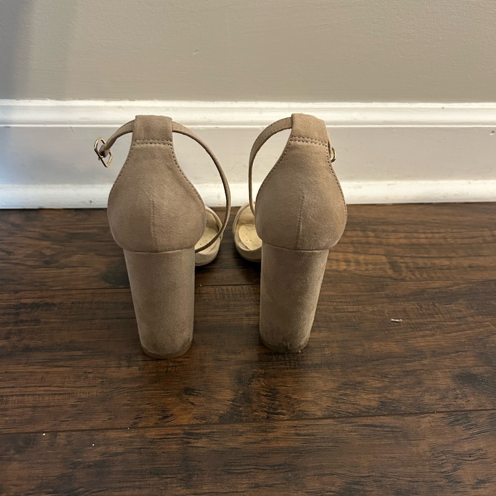 Lulu's Tan Block Heel Sandals